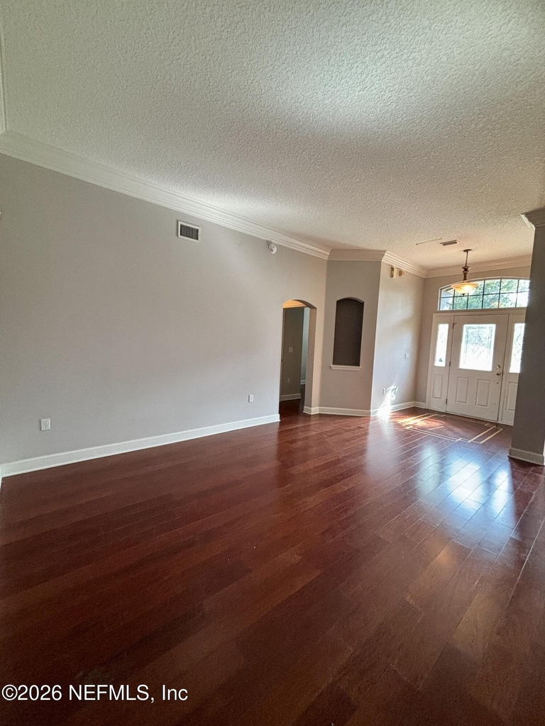 11827 Crusselle Drive - Photo 5