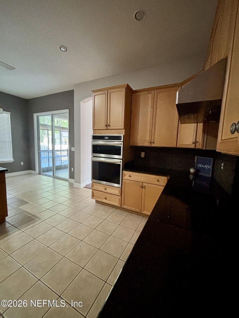 11827 Crusselle Drive - Photo 9