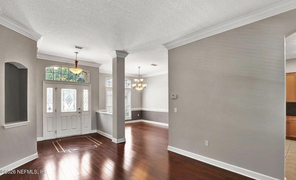 11827 Crusselle Drive - Photo 3