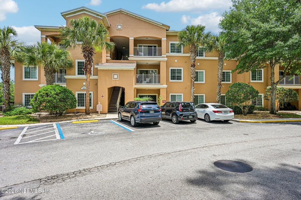 510 Florida Club Boulevard - Photo 2