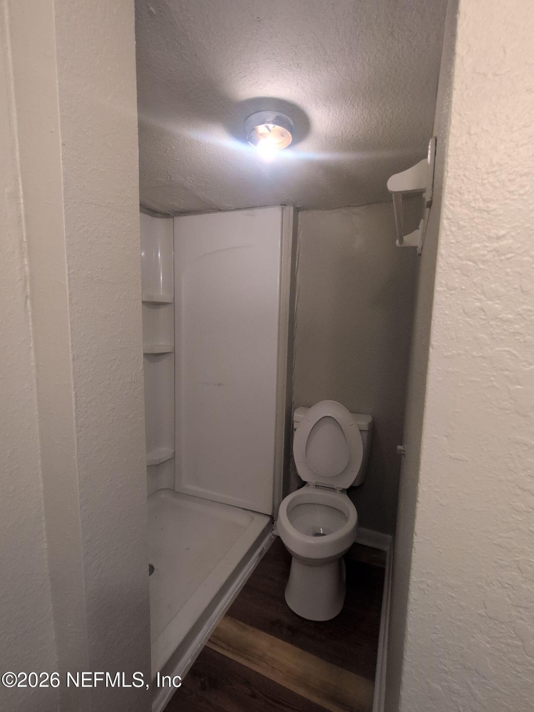 1551 W 33rd Street - Photo 8