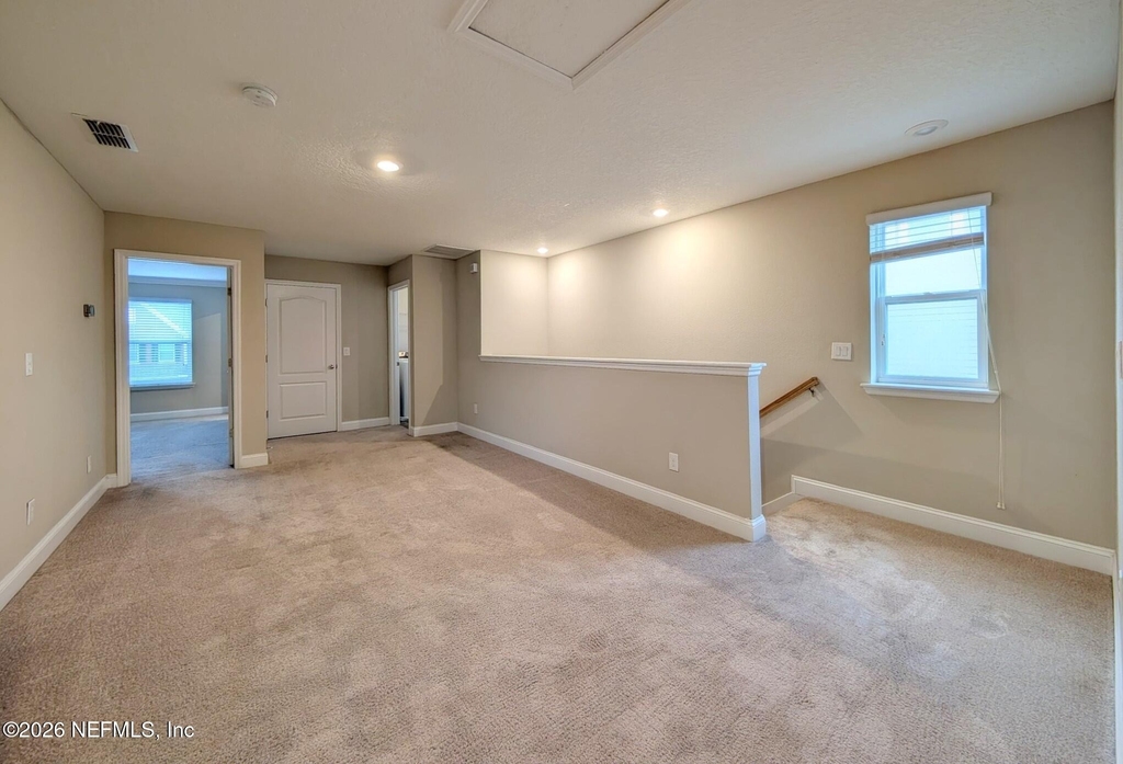 95 Silver Creek Place - Photo 3