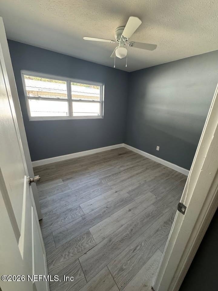 1906 Roselle Avenue - Photo 6