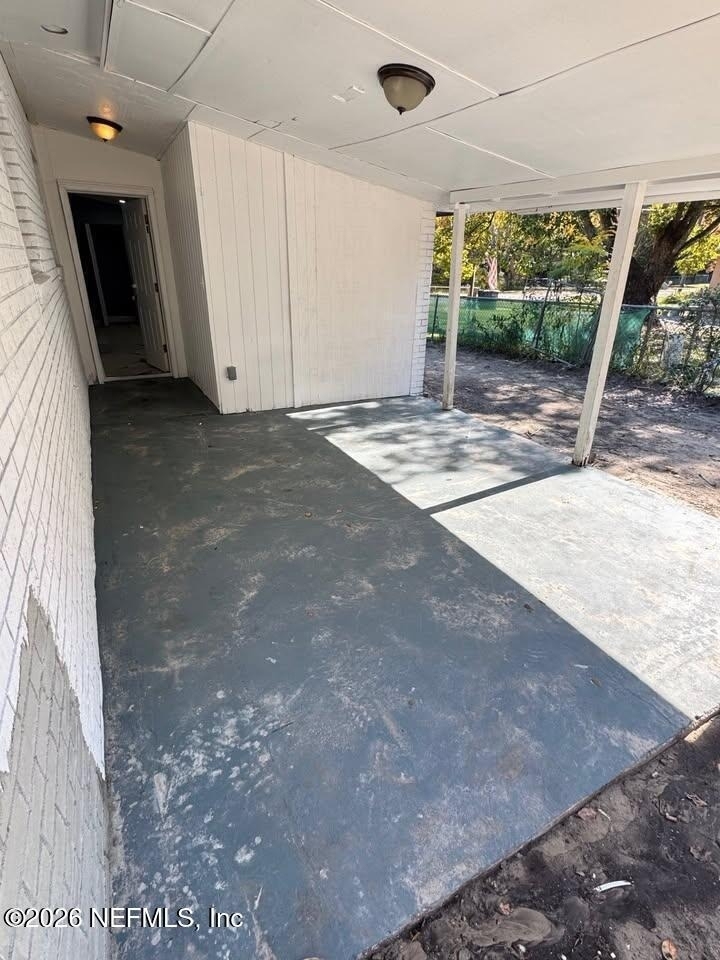 1906 Roselle Avenue - Photo 9