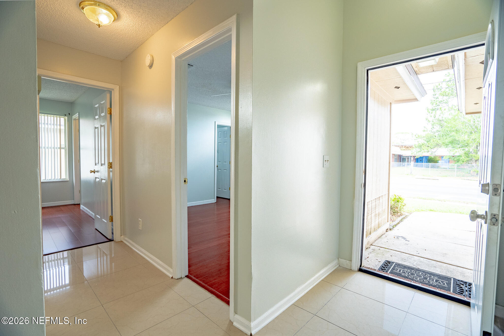 2441 University Boulevard S - Photo 5