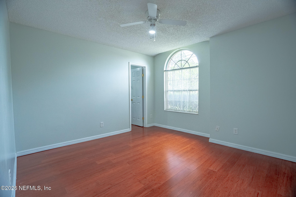 2441 University Boulevard S - Photo 6