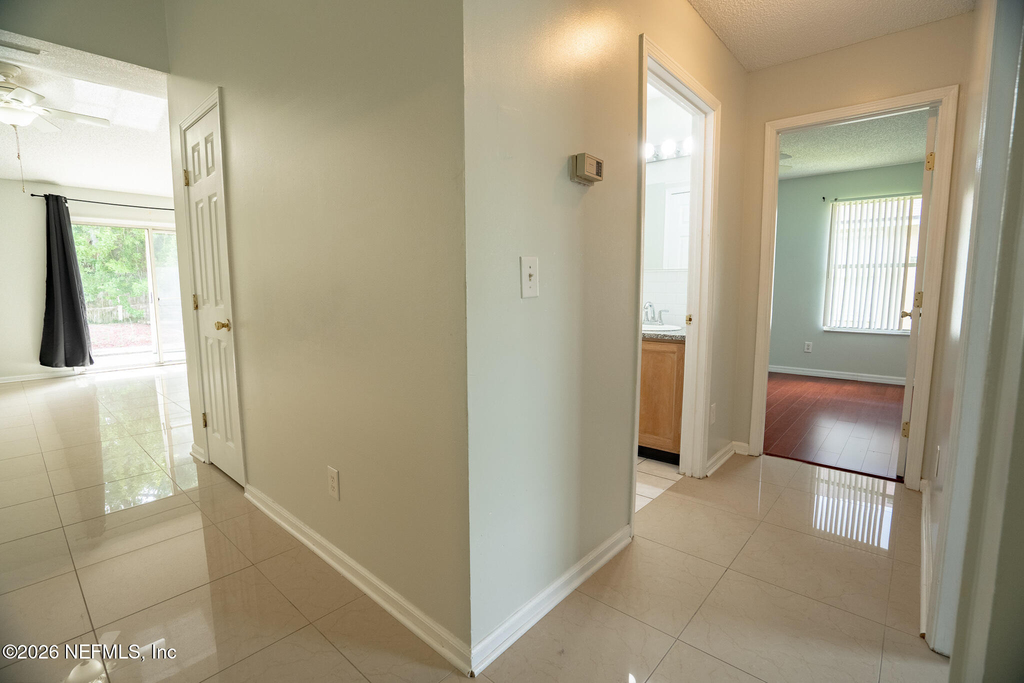 2441 University Boulevard S - Photo 4