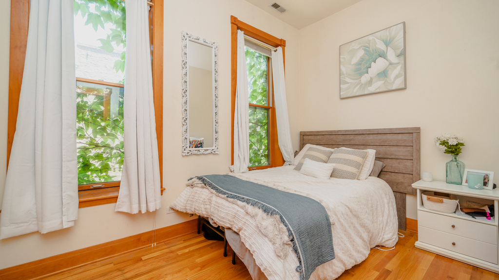 622 W Briar Place - Photo 6