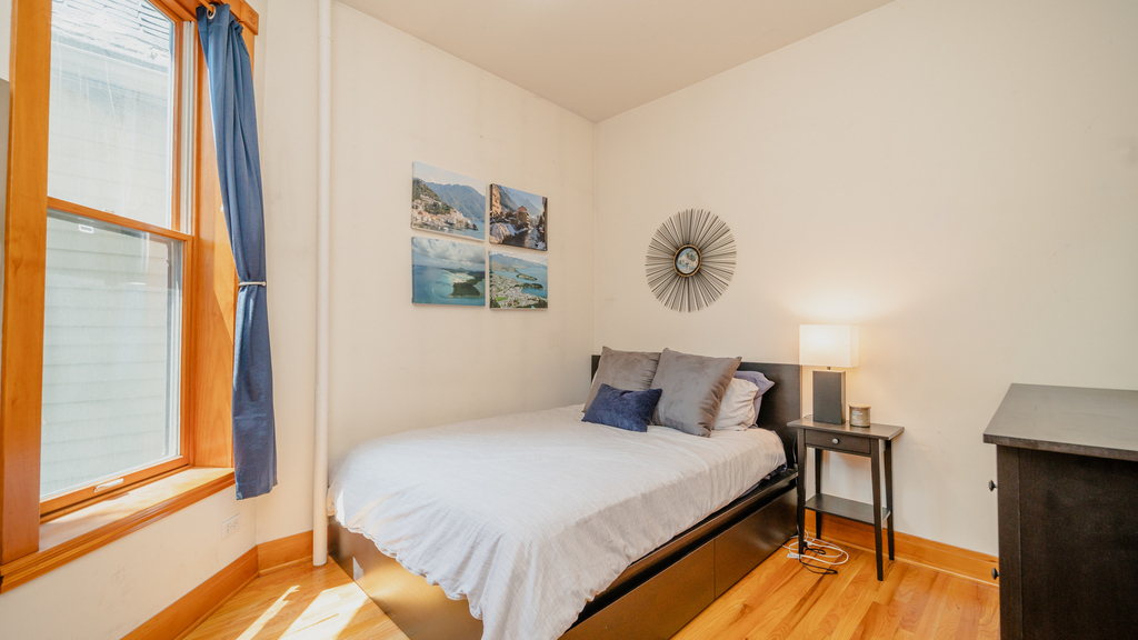 622 W Briar Place - Photo 8