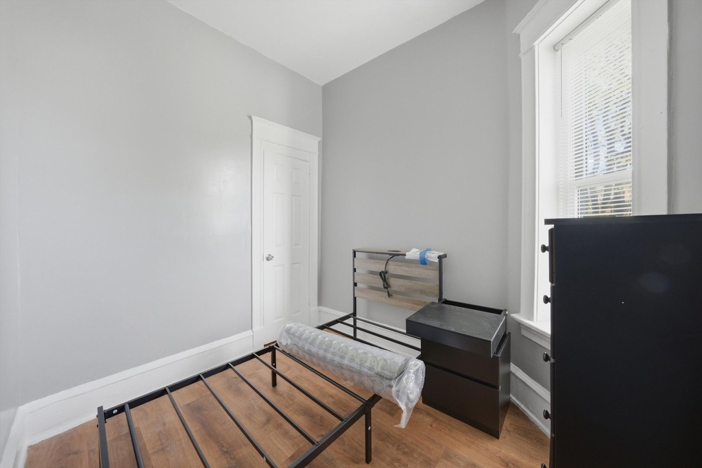 7056 S Parnell Avenue - Photo 3