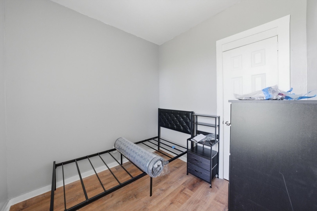 7056 S Parnell Avenue - Photo 4