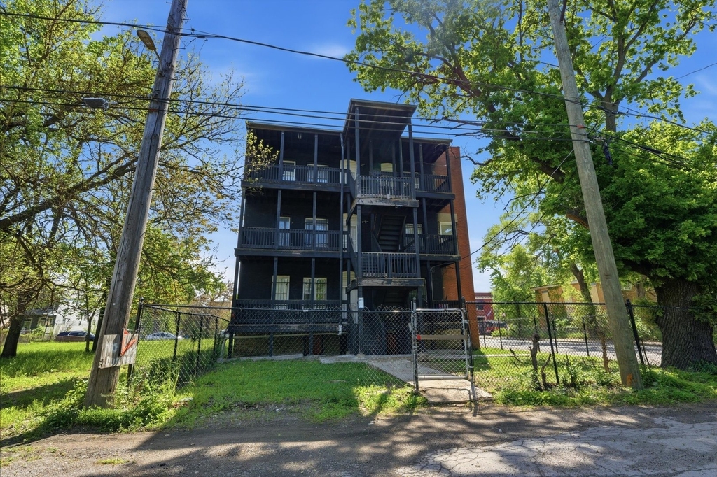 7056 S Parnell Avenue - Photo 10