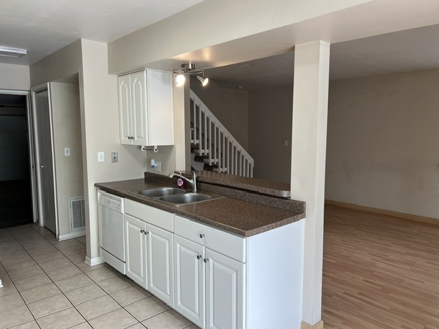 740 Edgelake Point - Photo 5