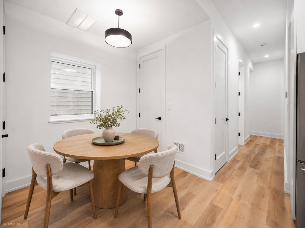 2113 N Kenmore Avenue - Photo 9