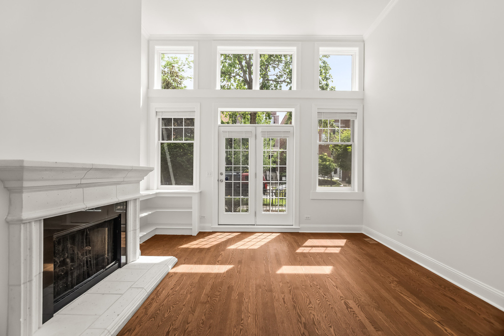 3928 N Greenview Avenue - Photo 1