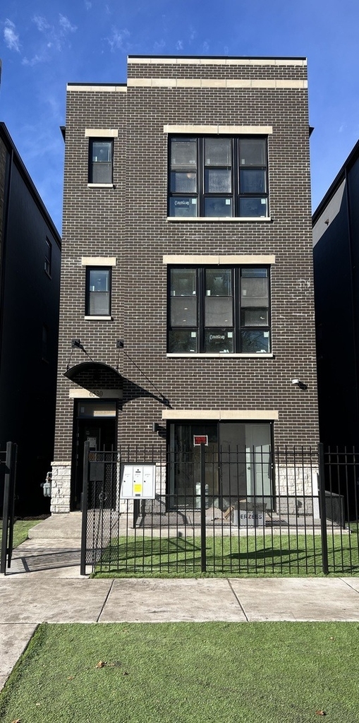 6530 S Maryland Avenue - Photo 0