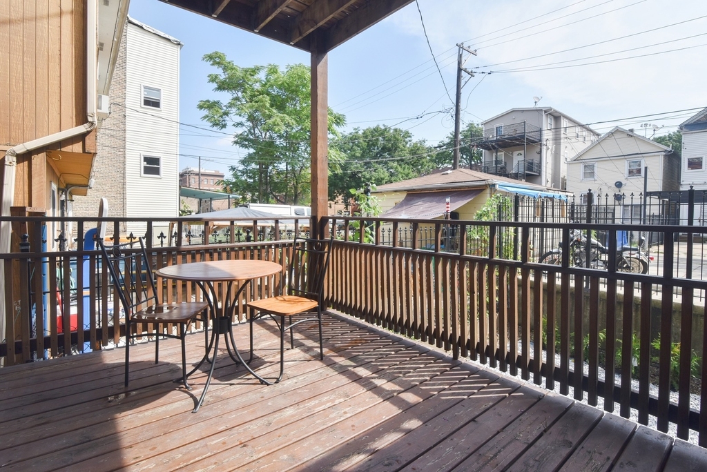 725 N Throop Street - Photo 5