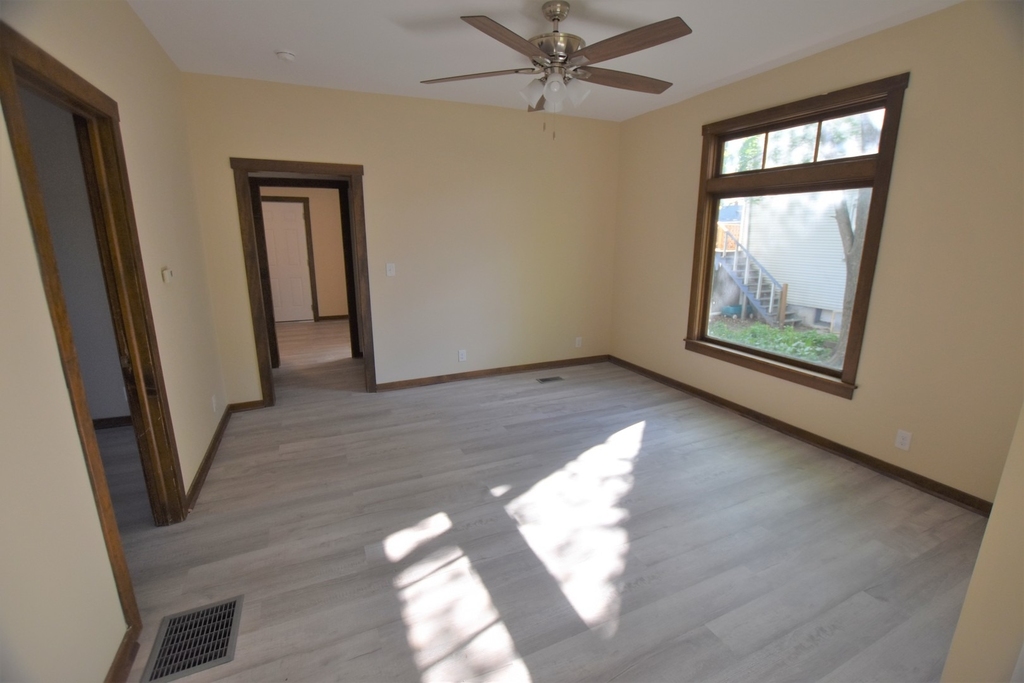 451 Marion Avenue - Photo 4