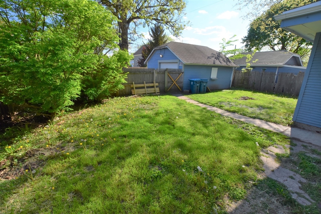 451 Marion Avenue - Photo 28