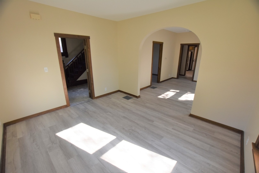 451 Marion Avenue - Photo 2