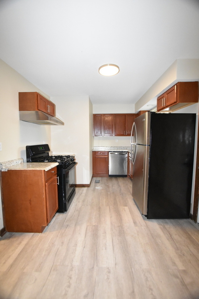 451 Marion Avenue - Photo 16
