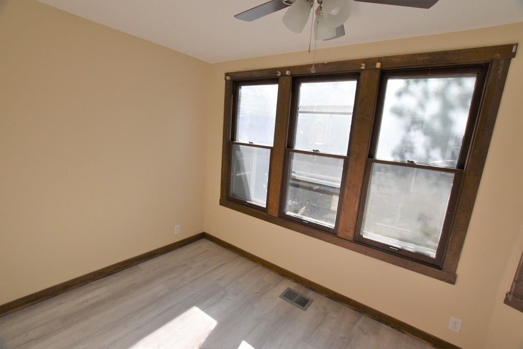 451 Marion Avenue - Photo 8