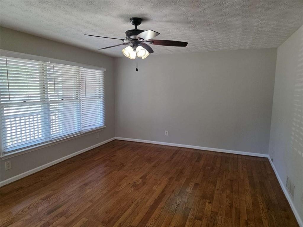 1695 Underwood Drive - Photo 4