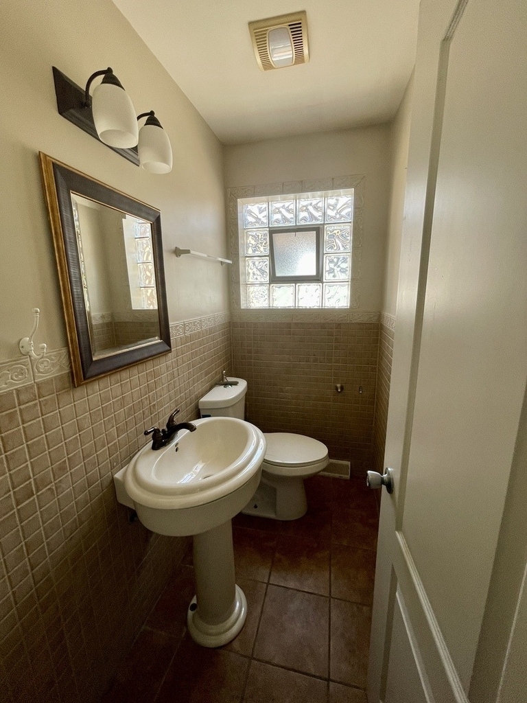 6840 W 64th Street - Photo 6