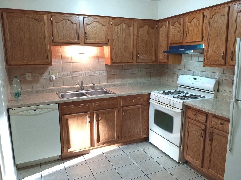 107 E Dundee Road - Photo 1