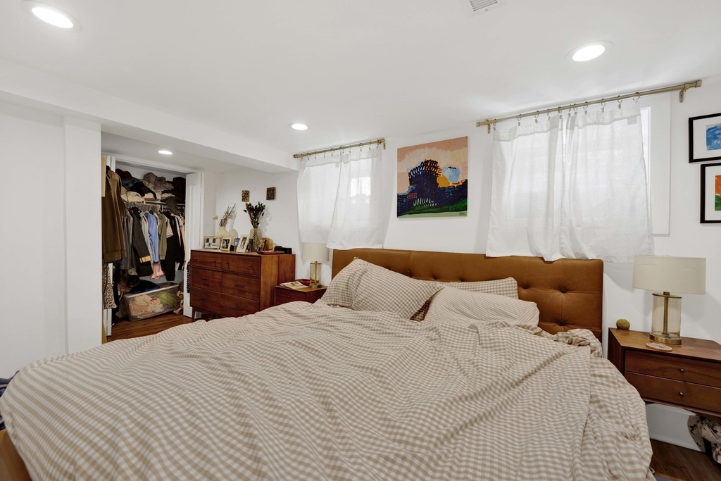 1140 N Winchester Avenue - Photo 11
