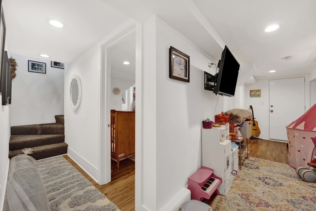 1140 N Winchester Avenue - Photo 15