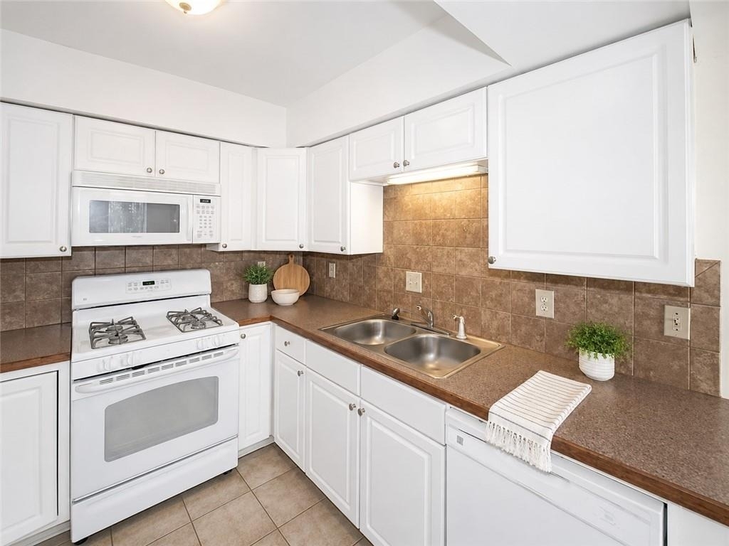 6447 River Park Drive - Photo 9