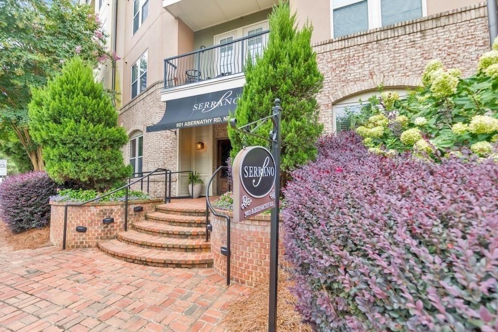 901 Abernathy Road - Photo 40