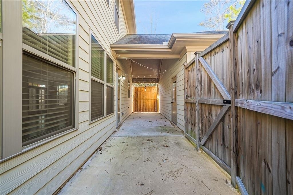 2439 Muirfield Place - Photo 32