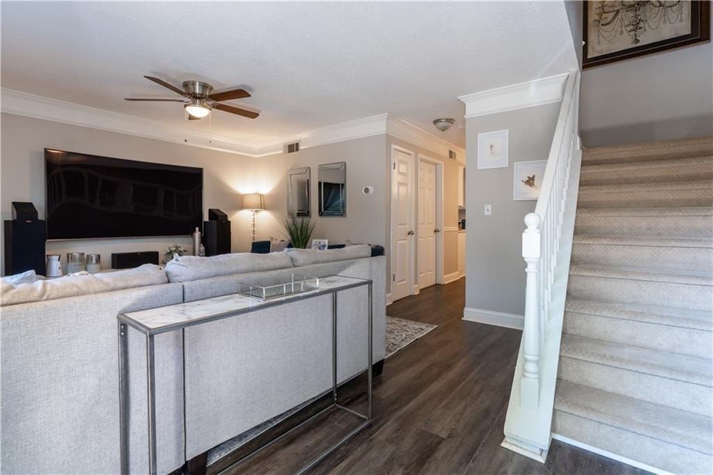 6900 Roswell Road - Photo 23