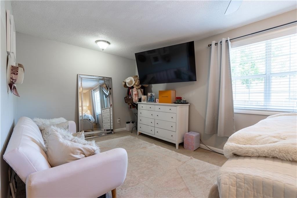 6900 Roswell Road - Photo 33