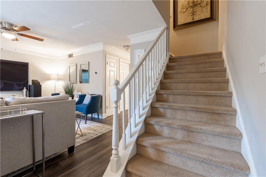 6900 Roswell Road - Photo 2