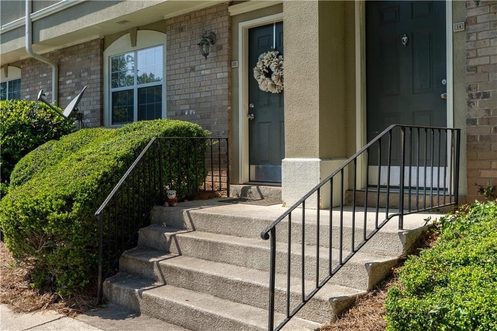 6900 Roswell Road - Photo 1