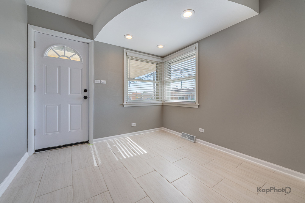 8500 W Carmen Avenue - Photo 27