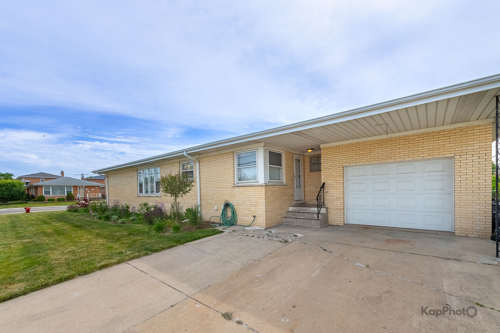 8500 W Carmen Avenue - Photo 28