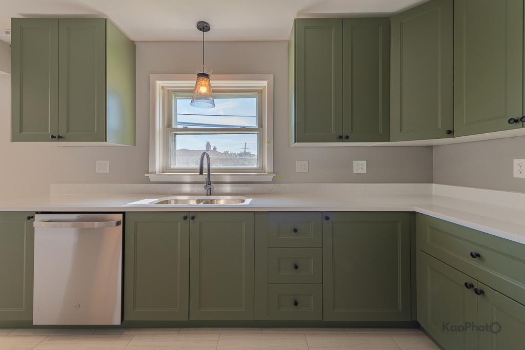 8500 W Carmen Avenue - Photo 9