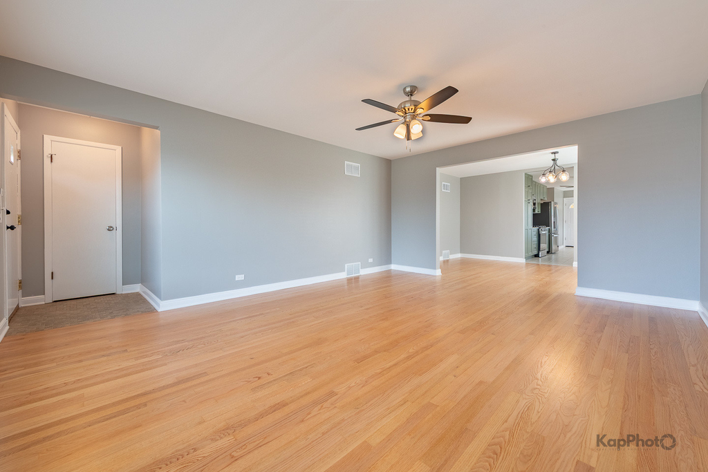 8500 W Carmen Avenue - Photo 3