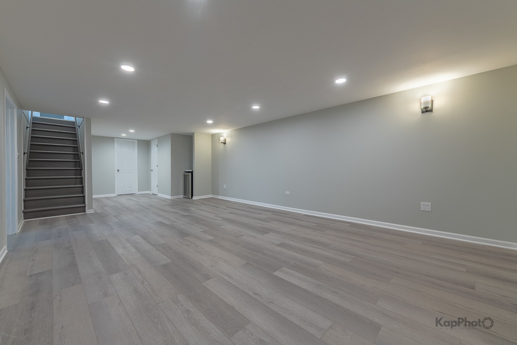 8500 W Carmen Avenue - Photo 21