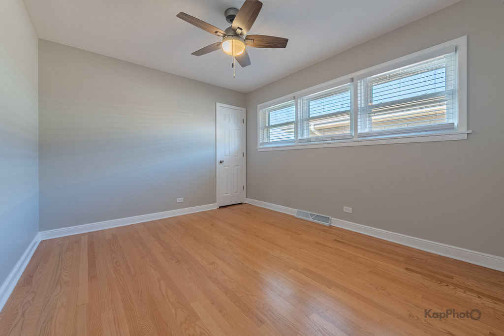 8500 W Carmen Avenue - Photo 11