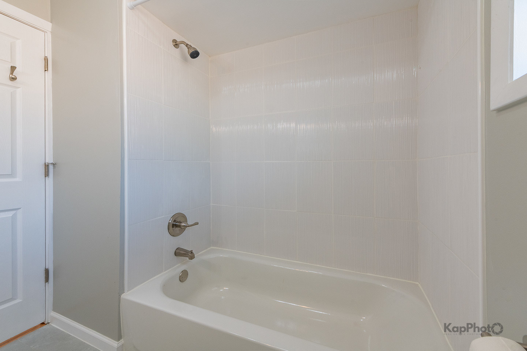 8500 W Carmen Avenue - Photo 18