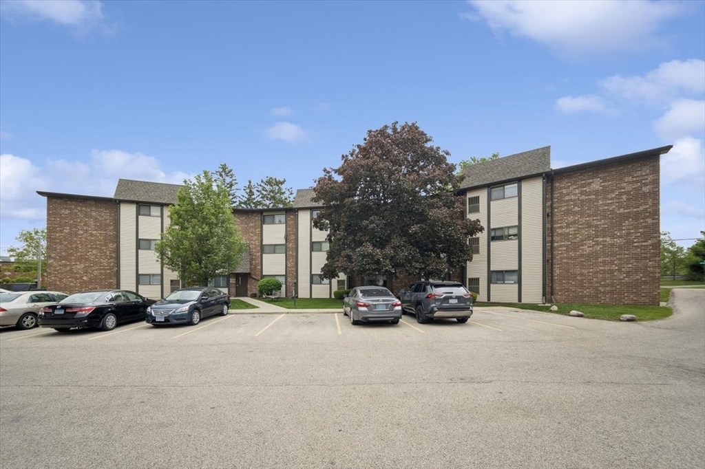 550 Vine Avenue - Photo 0