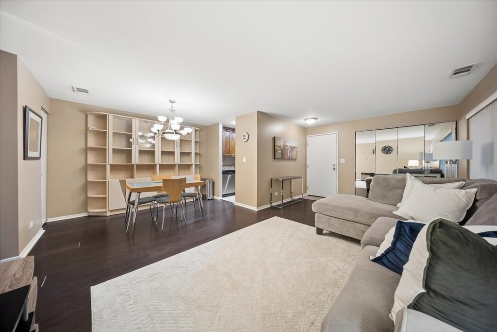 550 Vine Avenue - Photo 2