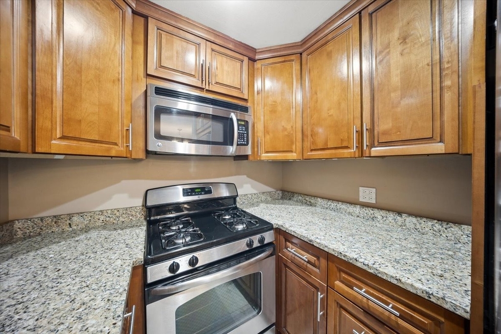 550 Vine Avenue - Photo 4
