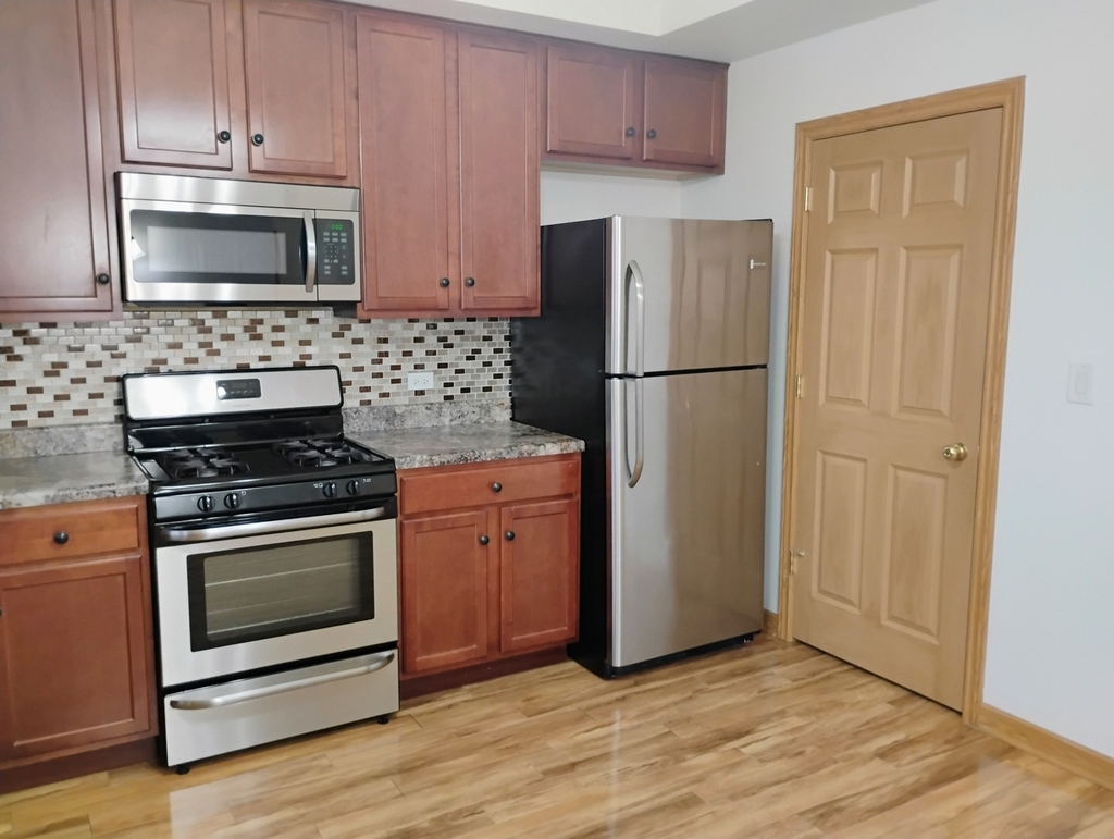 397 Alles Avenue - Photo 9
