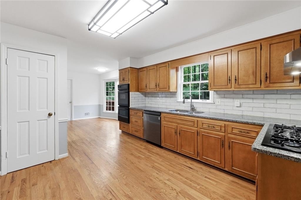 3731 Dunwoody Club Drive - Photo 7